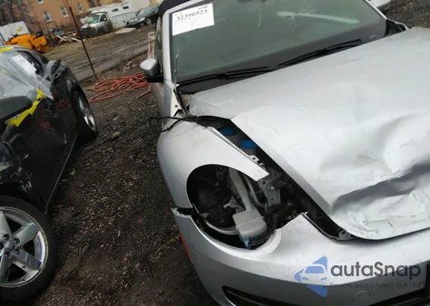 2013 Volkswagen Beetle 2.5L from USA, damaged, VIN 3VW5P7AT4DM813232